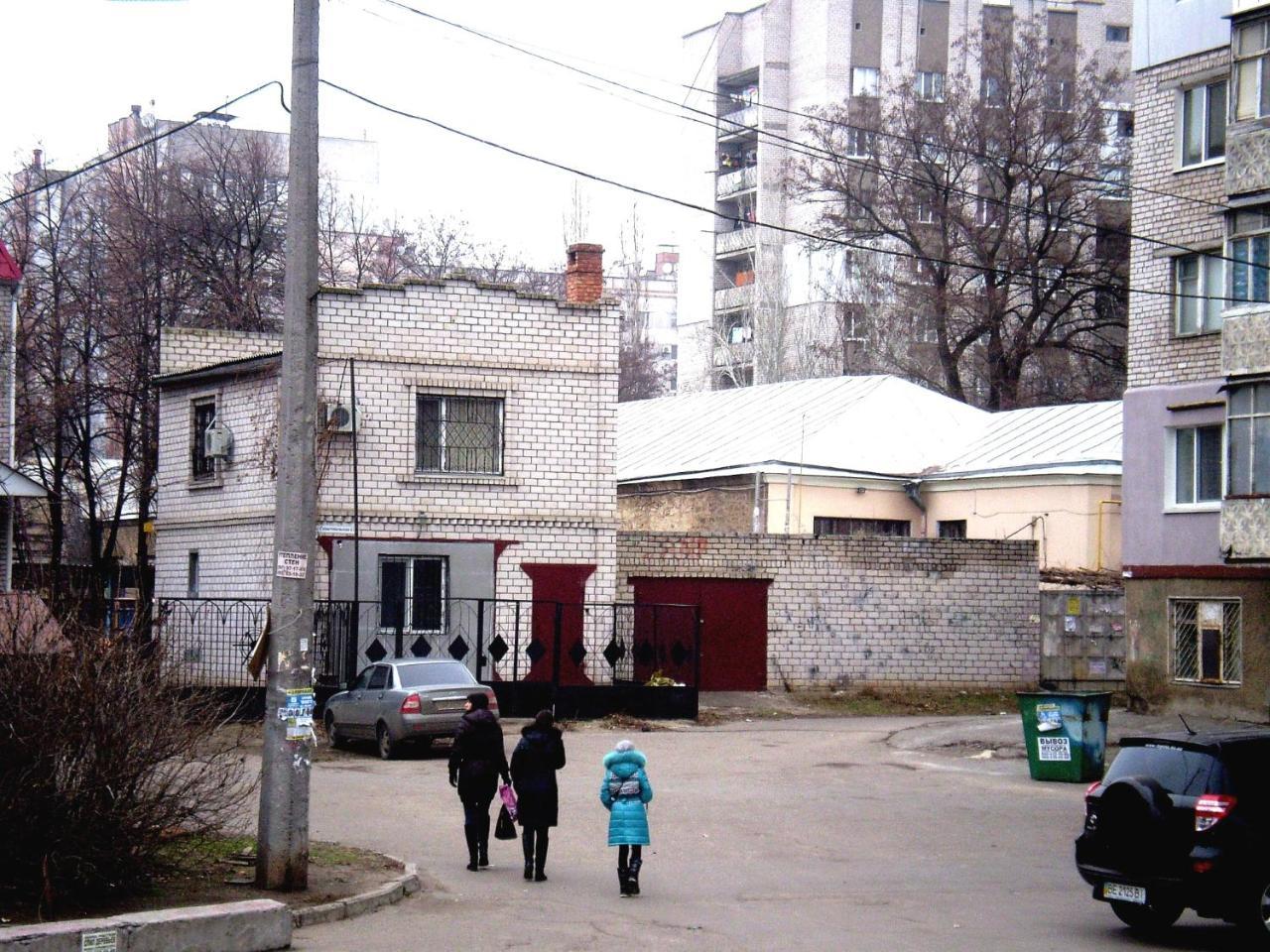 1 Ком Квартира 1 Этаж 3 Дивана, Wi-Fi, Центр Города, Садовая-Чкалова "Сильпо" И "Атб" Отдельный Дом 2 Этажа Mykolaiv Exterior photo